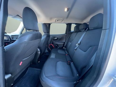 Used 2017 Jeep Renegade Trailhawk image 21