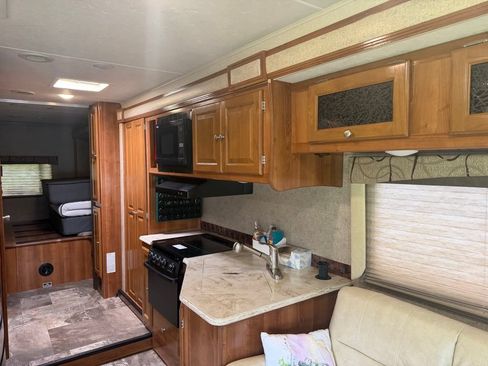 Used 2017 Ford E-450 and Econoline 450 Super Duty w/ Motorhome Prep Package RWD image 18