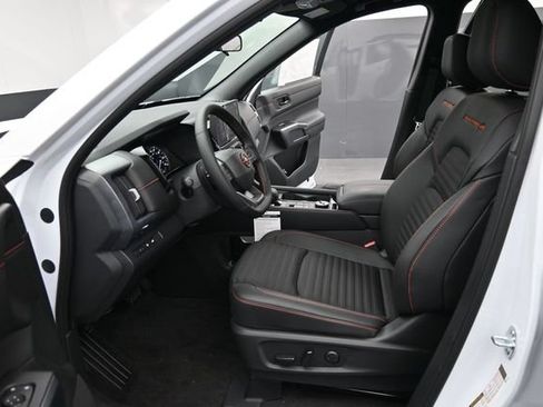 New 2026 Nissan Pathfinder Rock Creek w/ Rock Creek Premium Package AWD/4WD image 28