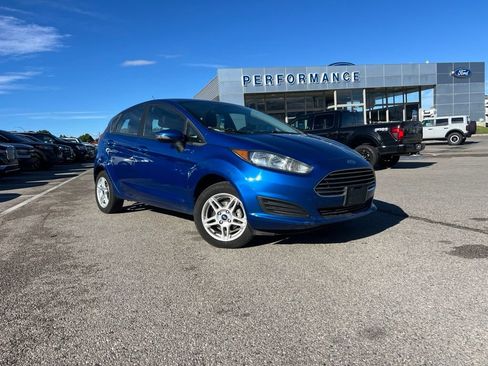 Used 2019 Ford Fiesta SE w/ Cold Weather Package FWD image 2