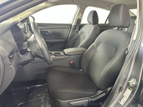 Certified 2025 Nissan Sentra S FWD image 11