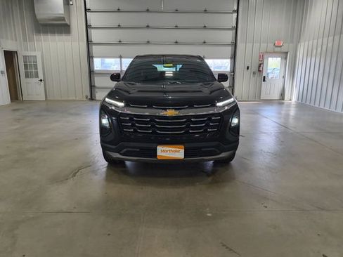 Used 2026 Chevrolet Equinox LT AWD/4WD image 3