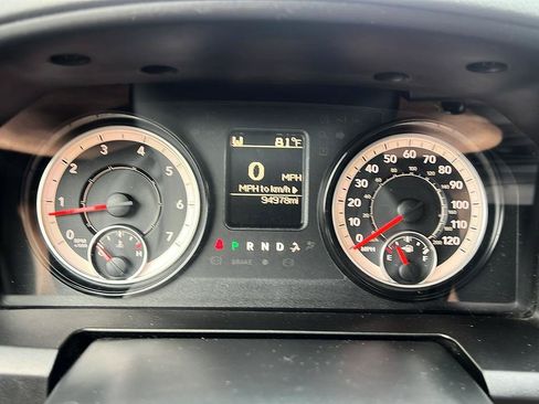 Used 2017 RAM 1500 Express RWD image 16