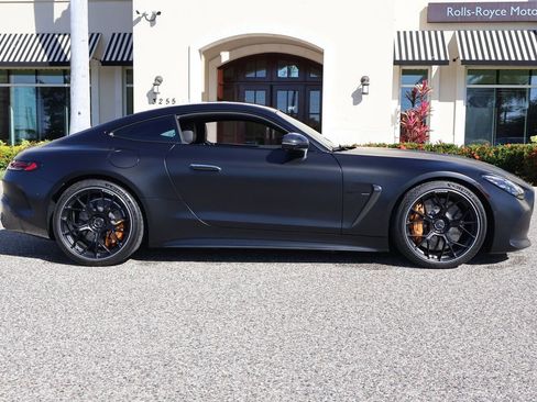 Used 2024 Mercedes-Benz AMG GT 63 image 4