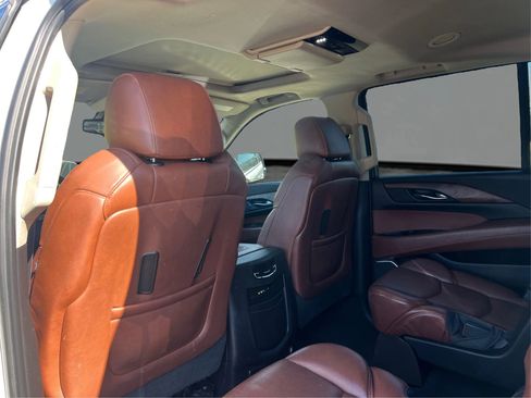 Used 2016 Cadillac Escalade ESV Premium image 10