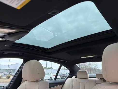 Used 2022 BMW 540i xDrive w/ Convenience Package image 24