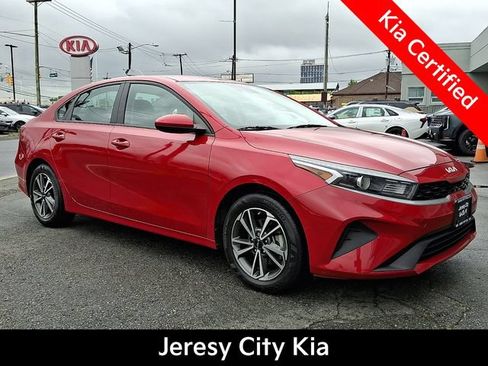 Certified 2023 Kia Forte LXS FWD image 1