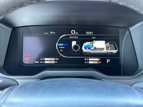 New 2026 Toyota Tundra Limited AWD/4WD image 32