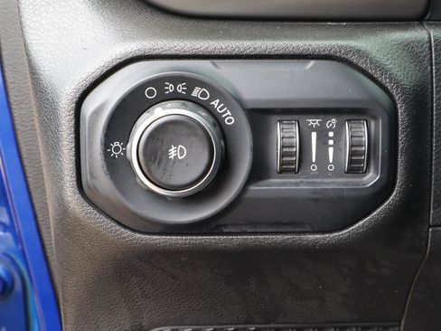 Used 2018 Jeep Wrangler Unlimited Sport S AWD/4WD image 17