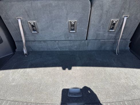 Used 2025 GMC Acadia Elevation image 10