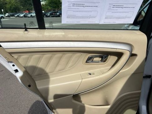 Used 2017 Ford Taurus SEL w/ Equipment Group 201A FWD image 15
