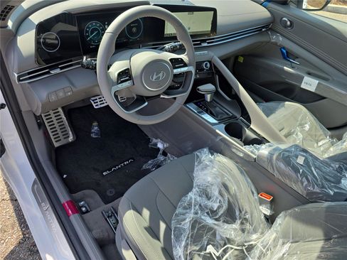 New 2026 Hyundai Elantra Sport image 6