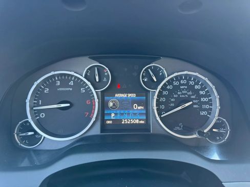 Used 2014 Toyota Tundra Platinum image 8