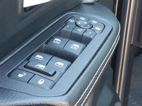 Used 2025 RAM 2500 Big Horn image 12