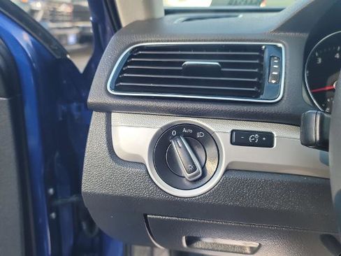 Used 2017 Volkswagen Passat 1.8T S image 16