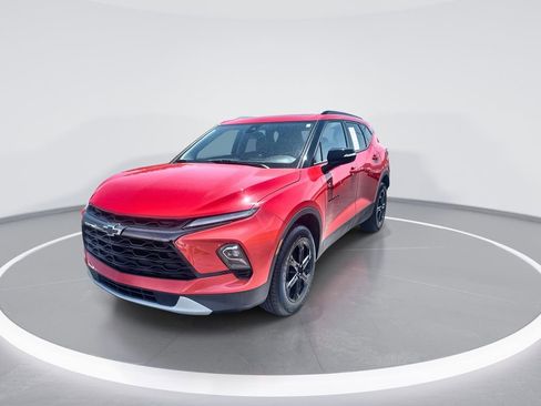 Used 2024 Chevrolet Blazer LT w/ Midnight/Sport Edition FWD image 4