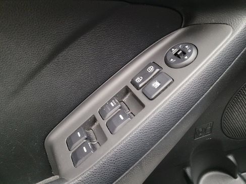 Used 2017 Kia Forte LX FWD image 27