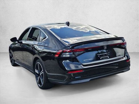 Used 2025 Honda Accord Sport image 4