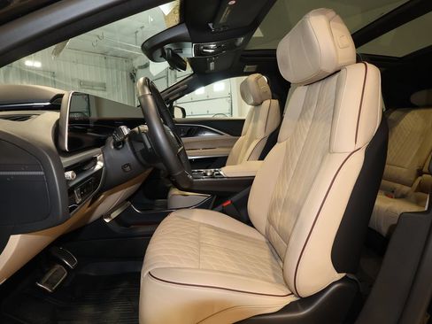 Certified 2026 Cadillac Lyriq Signature Luxury w/ Nappa Leather Package AWD/4WD image 22
