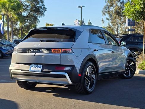 Used 2025 Hyundai Ioniq 5 SEL image 5