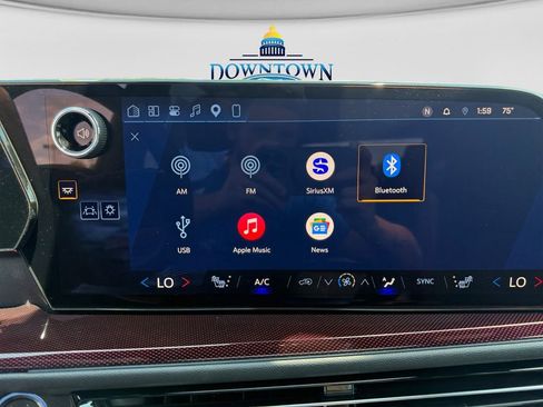 Used 2026 Chevrolet Traverse Z71 w/ LPO, Floor Liner Package AWD/4WD image 24