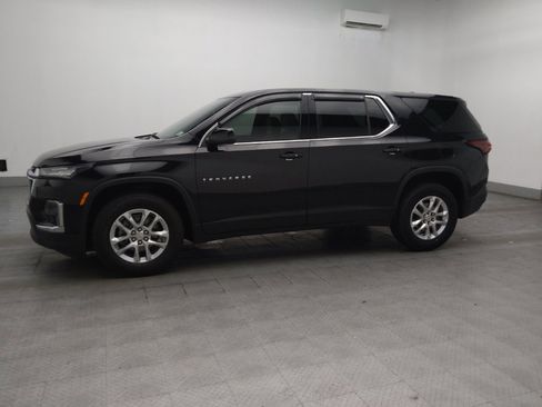 Used 2022 Chevrolet Traverse LS FWD image 2