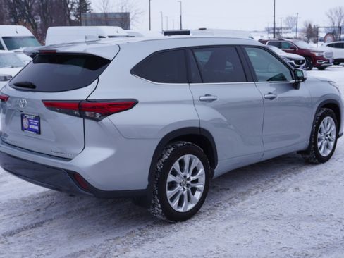 Used 2021 Toyota Highlander Limited image 5