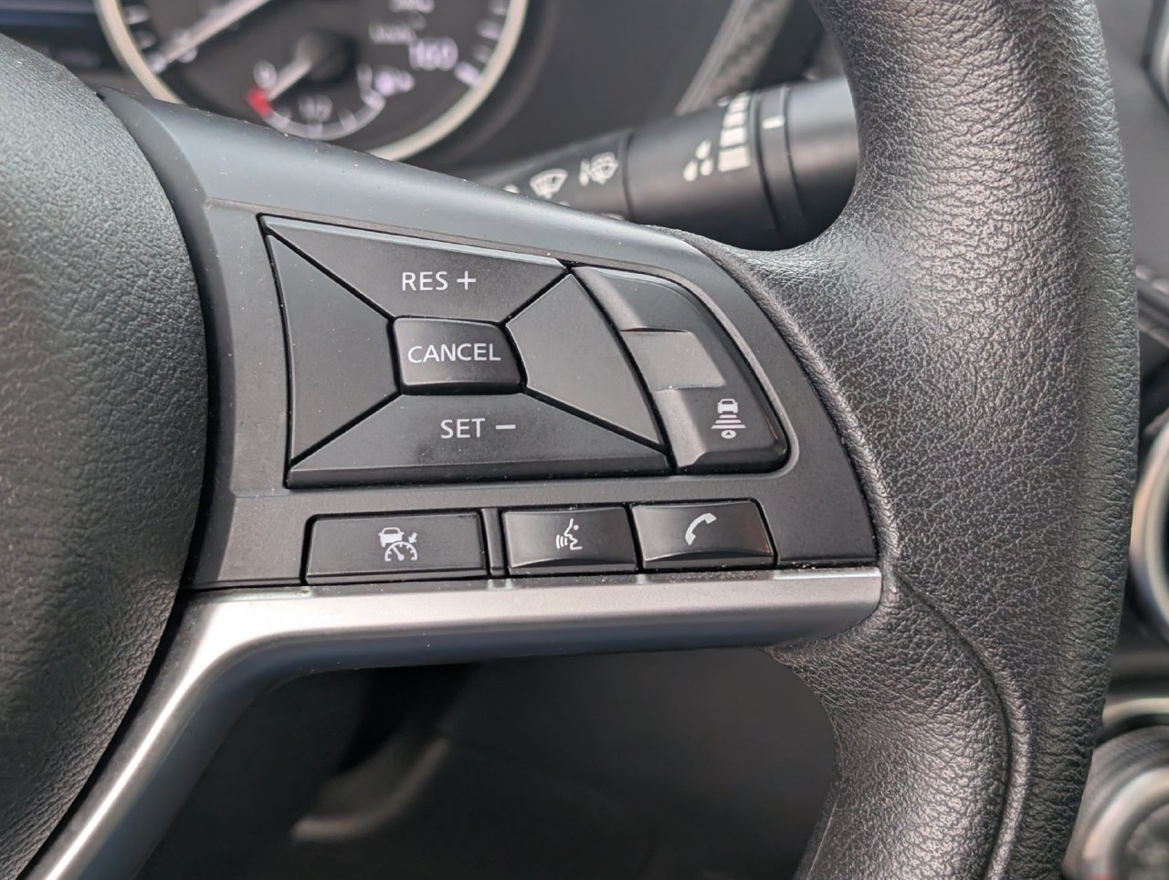 Used 2024 Nissan Sentra SV FWD image 22