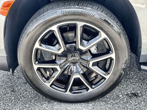 Used 2024 Chevrolet Suburban RST w/ Luxury Package AWD/4WD image 12