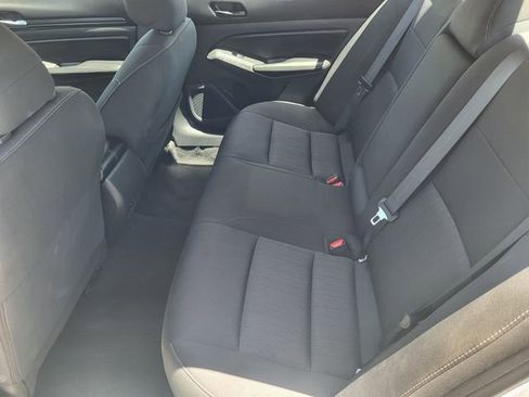 Certified 2025 Nissan Altima 2.5 SV FWD image 22