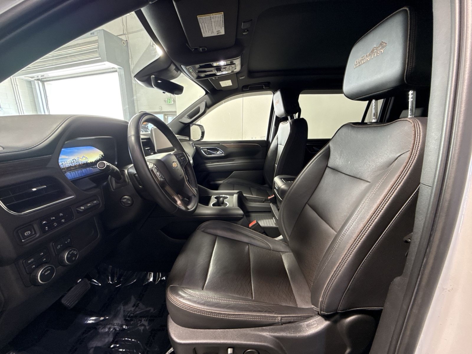 Used 2023 Chevrolet Suburban High Country AWD/4WD image 14