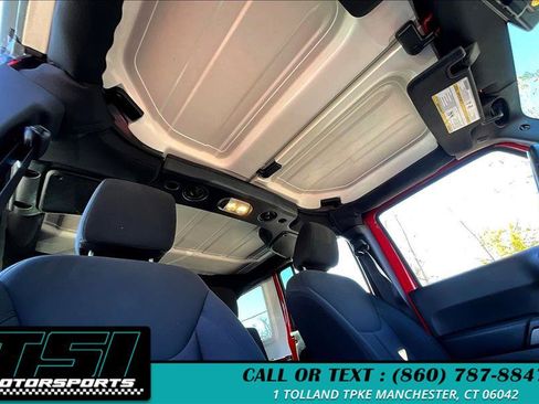 Used 2015 Jeep Wrangler Unlimited Sport w/ Quick Order Package 24S AWD/4WD image 21