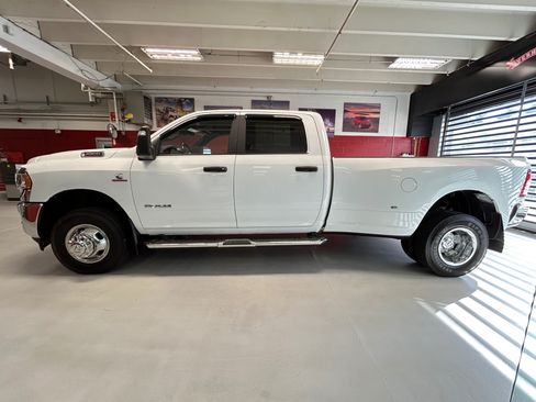 Used 2023 RAM 3500 Big Horn w/ Level 1 Equipment Group AWD/4WD image 2