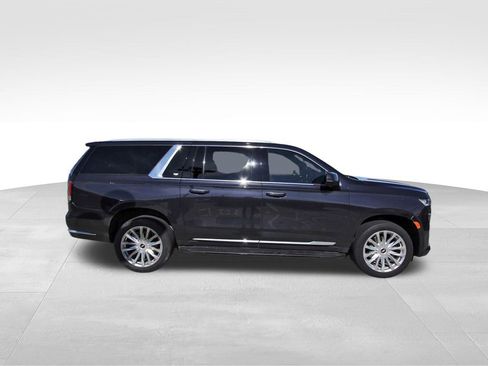 Used 2022 Cadillac Escalade ESV Premium Luxury image 5
