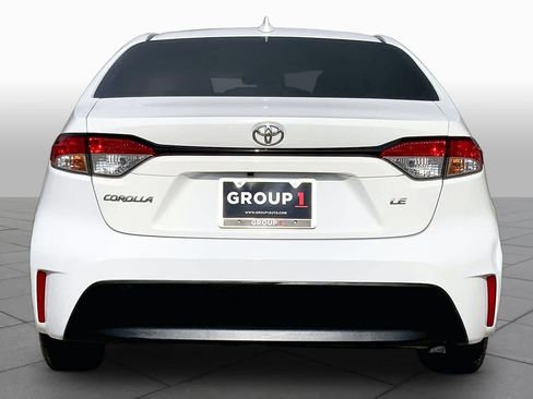 Used 2024 Toyota Corolla LE FWD image 5