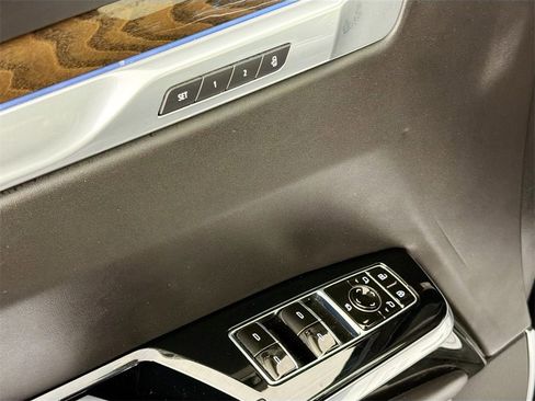 Used 2025 Cadillac Escalade Sport Platinum image 18