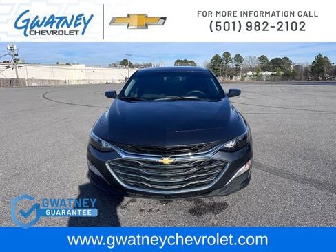 Used 2021 Chevrolet Malibu LT image 2