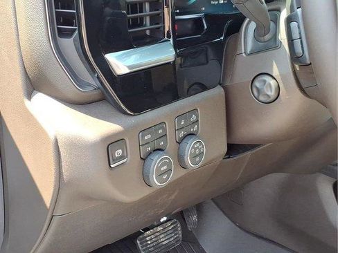 New 2026 Chevrolet Silverado 1500 LTZ w/ LTZ Premium Package AWD/4WD image 13