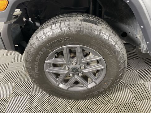 Used 2024 Jeep Wrangler Unlimited Sport AWD/4WD image 12