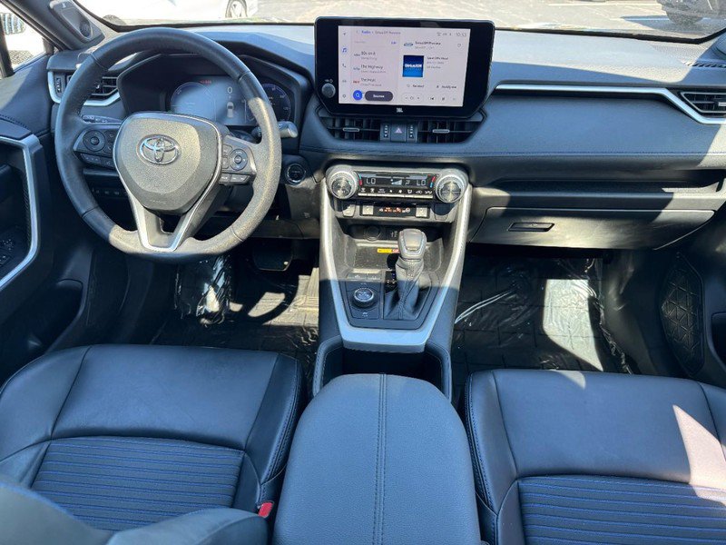 Used 2023 Toyota RAV4 XSE AWD/4WD image 11