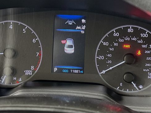 Used 2025 Toyota Corolla LE FWD image 22