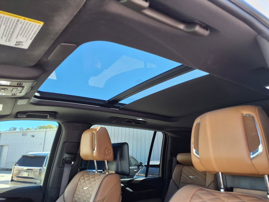 Used 2023 Cadillac Escalade ESV Premium Luxury AWD/4WD image 25