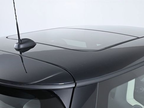 Certified 2025 MINI Cooper 2-Door Hardtop image 11