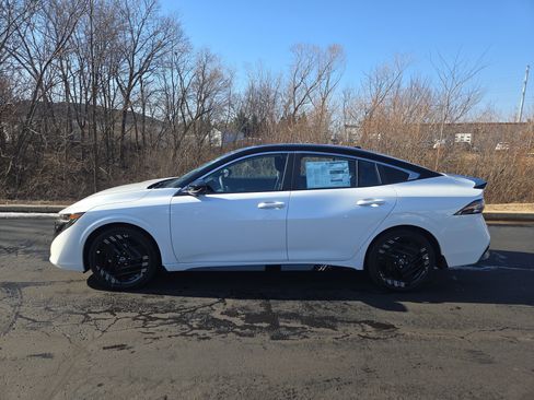 New 2026 Nissan Sentra SR w/ SR Premium Package image 5