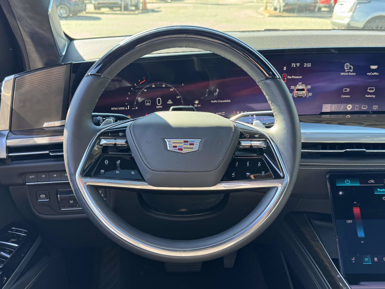 Used 2025 Cadillac Escalade Sport Platinum w/ LPO, ONYX Package AWD/4WD image 14
