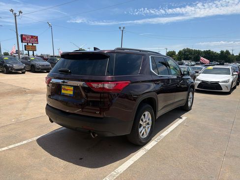 Used 2019 Chevrolet Traverse LT FWD image 5