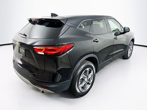 Used 2025 Chevrolet Blazer LT FWD image 9