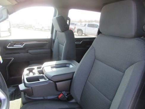 New 2026 GMC Sierra 3500 SLE w/ SLE Value Package image 13