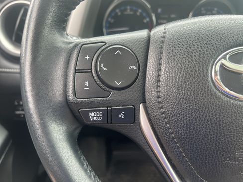Used 2016 Toyota RAV4 XLE w/ Protection Package AWD/4WD image 18