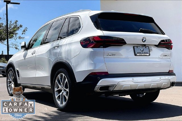 Certified 2024 BMW X5 xDrive40i w/ Parking Assistance Package AWD/4WD image 11